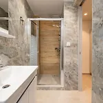 شقة Fifika's Beachside House *