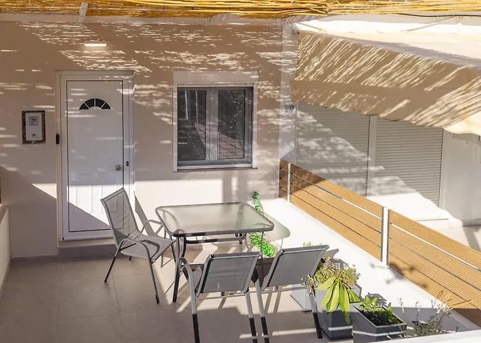 Fifika's Beachside House