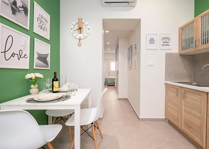 Διαμέρισμα Fifika's Beachside House *