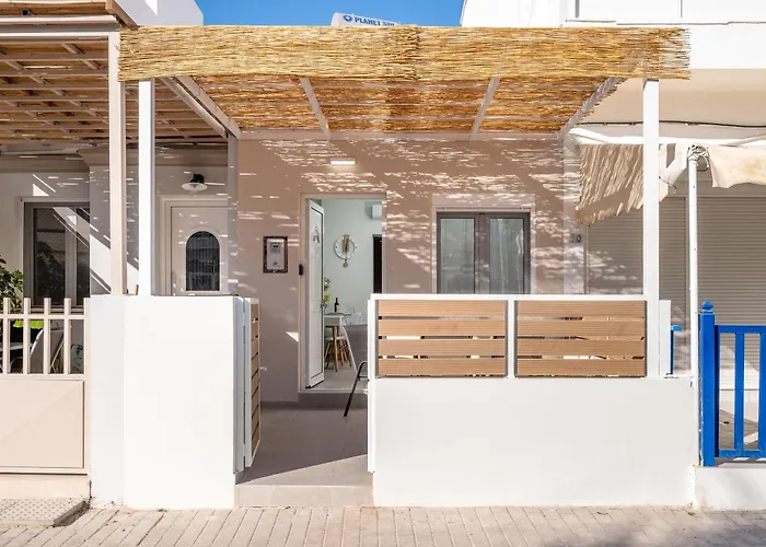 Διαμέρισμα Fifika's Beachside House *