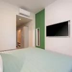 Апартаменты Fifika's Beachside House *